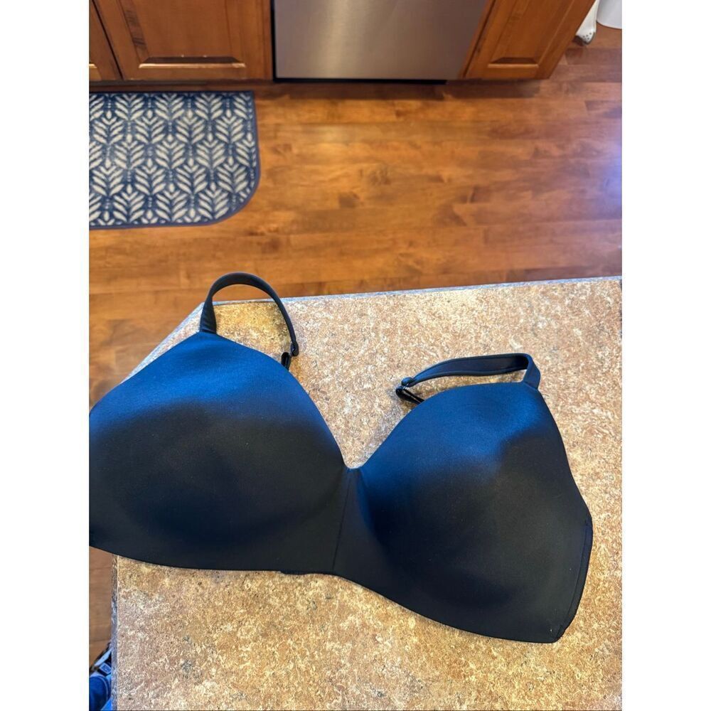 Cacique Lane Bryant Wireless Bra 44DDD Black Smooth Full Coverage Comfort T-Shir